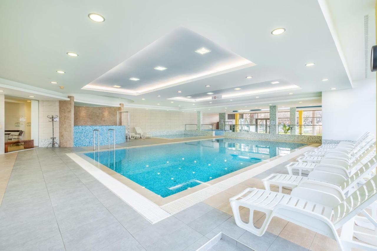 Myflat Club 218 Palazzo Wellness Apartment Siofok Exterior photo
