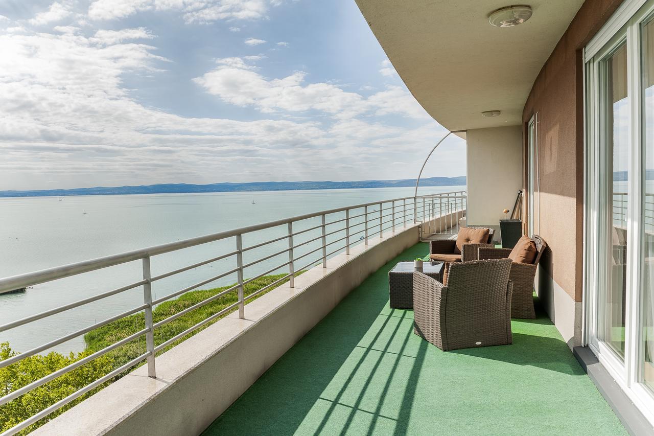 Myflat Club 218 Palazzo Wellness Apartment Siofok Exterior photo