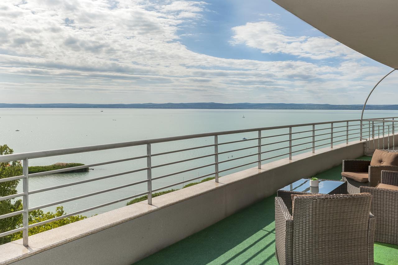 Myflat Club 218 Palazzo Wellness Apartment Siofok Exterior photo
