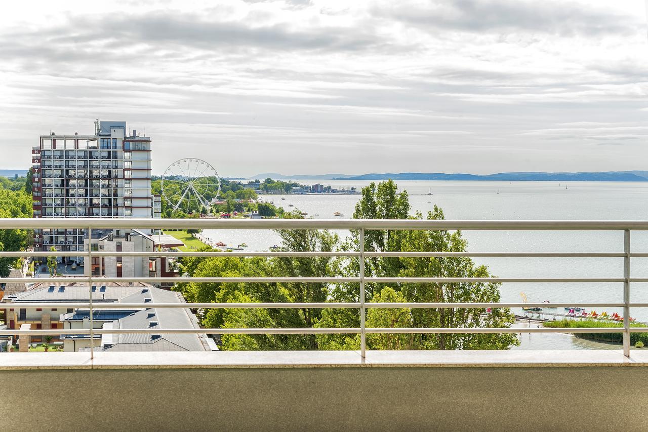 Myflat Club 218 Palazzo Wellness Apartment Siofok Exterior photo