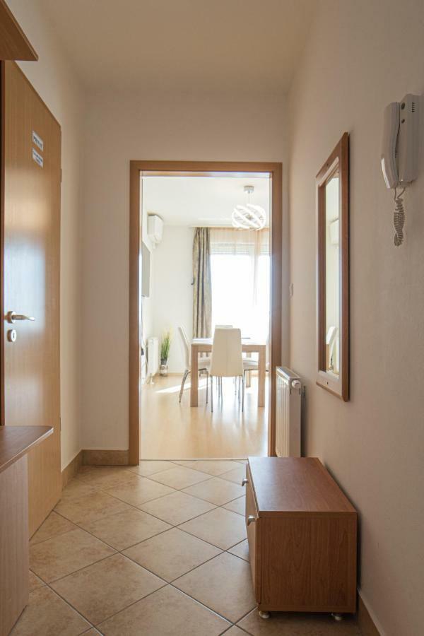 Myflat Club 218 Palazzo Wellness Apartment Siofok Exterior photo